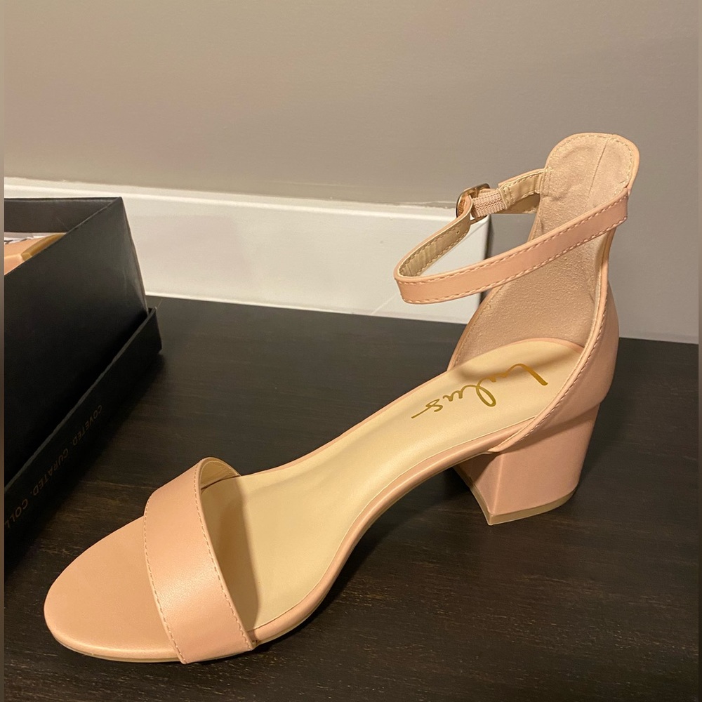 Size 8.5 Lulu’s heels